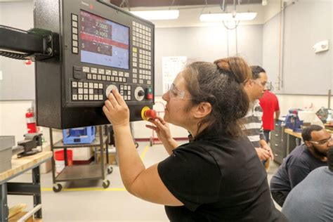 ccri fast track to cnc manufacturing|cnc manufacturing training.